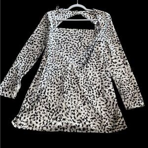 C/MEO Collective Black and Cream Asymmetrical Long Sleeve Dress Small